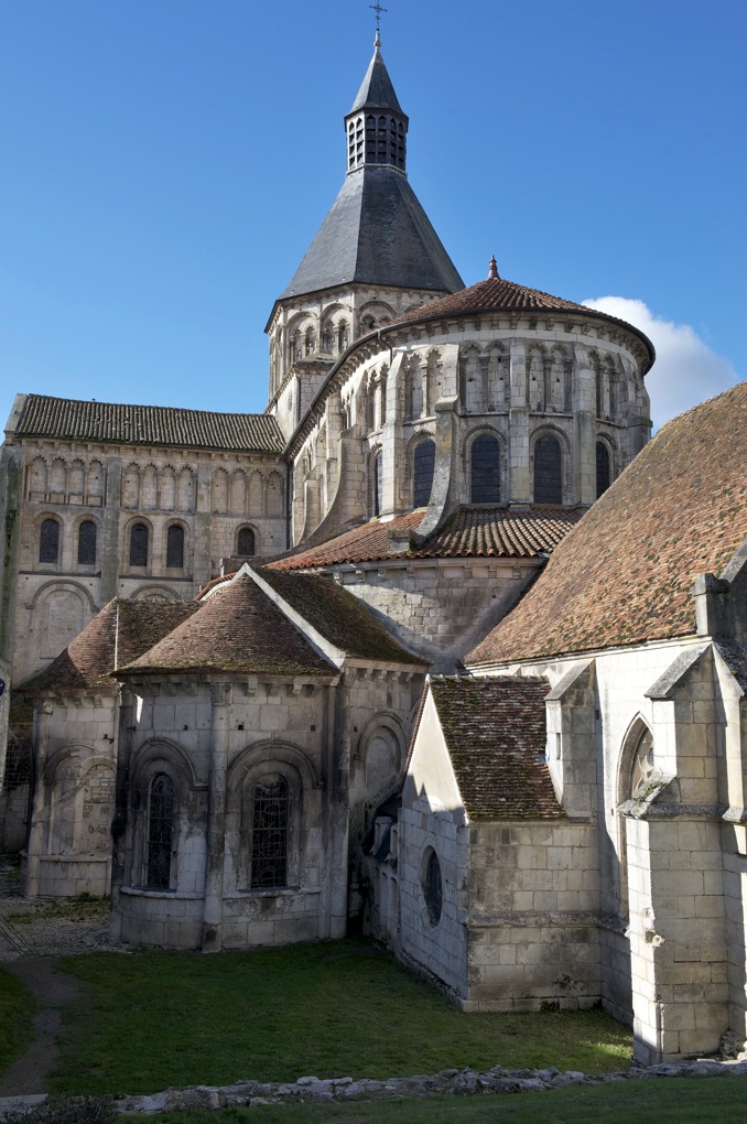 La Charité-sur-Loire - Eglise priorale - Le chevet roman (XIe-XIIe siècle)