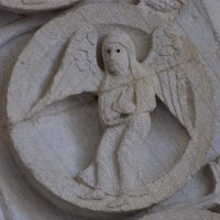 Autun - Tympan : la Vierge