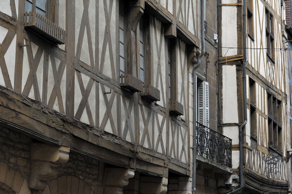 Dijon - Maisons à pans de bois, rue Verrerie (XVe siècle)