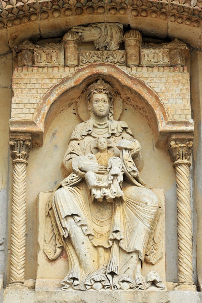 Donzy - Donzy-le-Pré - La Vierge tenant l'Enfant sur ses genoux (milieu XIIe siècle)