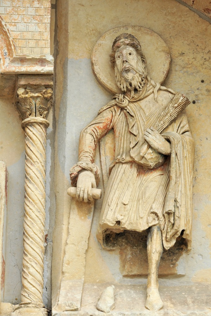 Donzy - Donzy-le-Pré - Tympan : le prophète Isaïe (milieu XIIe siècle)