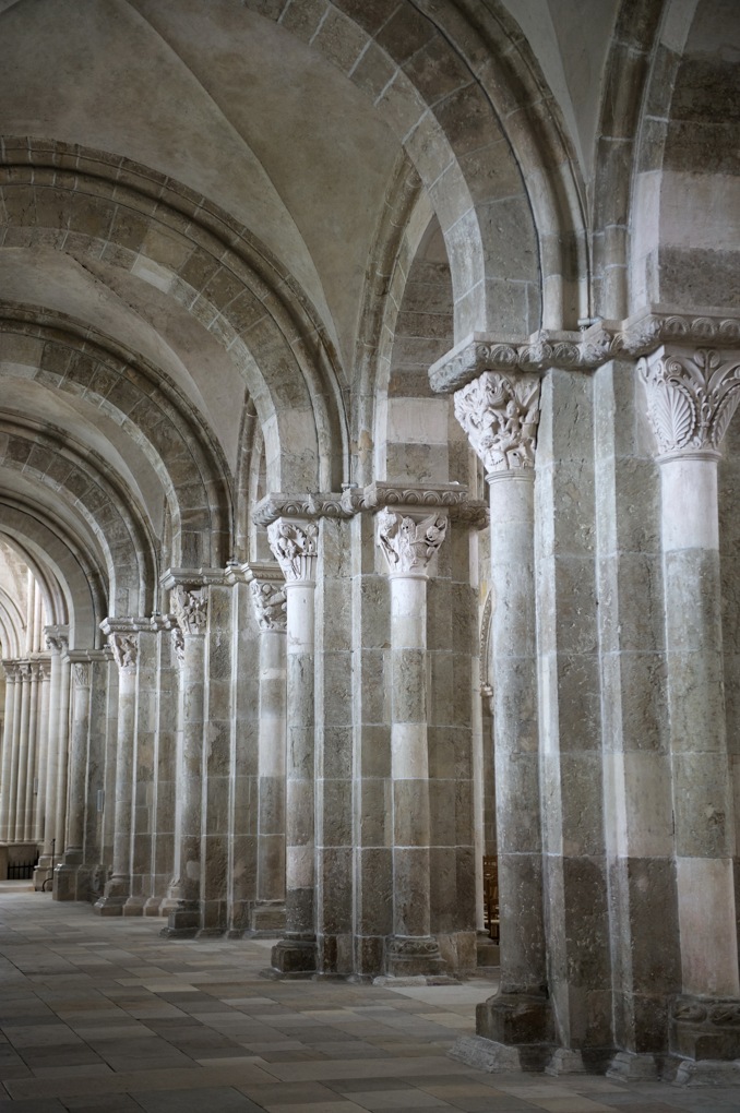 Vézelay - Abbatiale - nef : collatéral nord