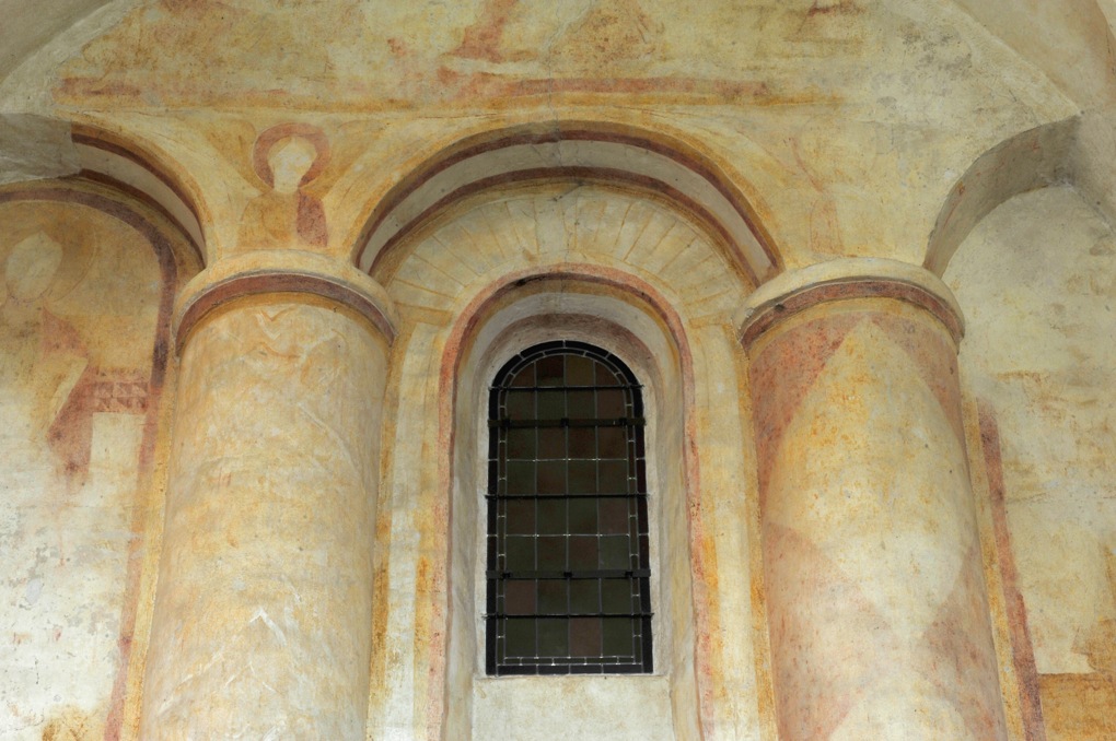Combertault - Eglise Saint-Hippolyte - fresques du choeur (XIe siècle)