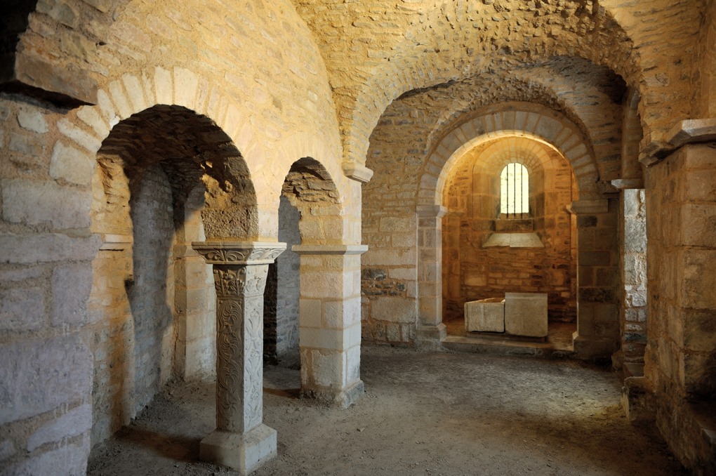 Flavigny - Les cryptes (864-878 et XIe siècle)