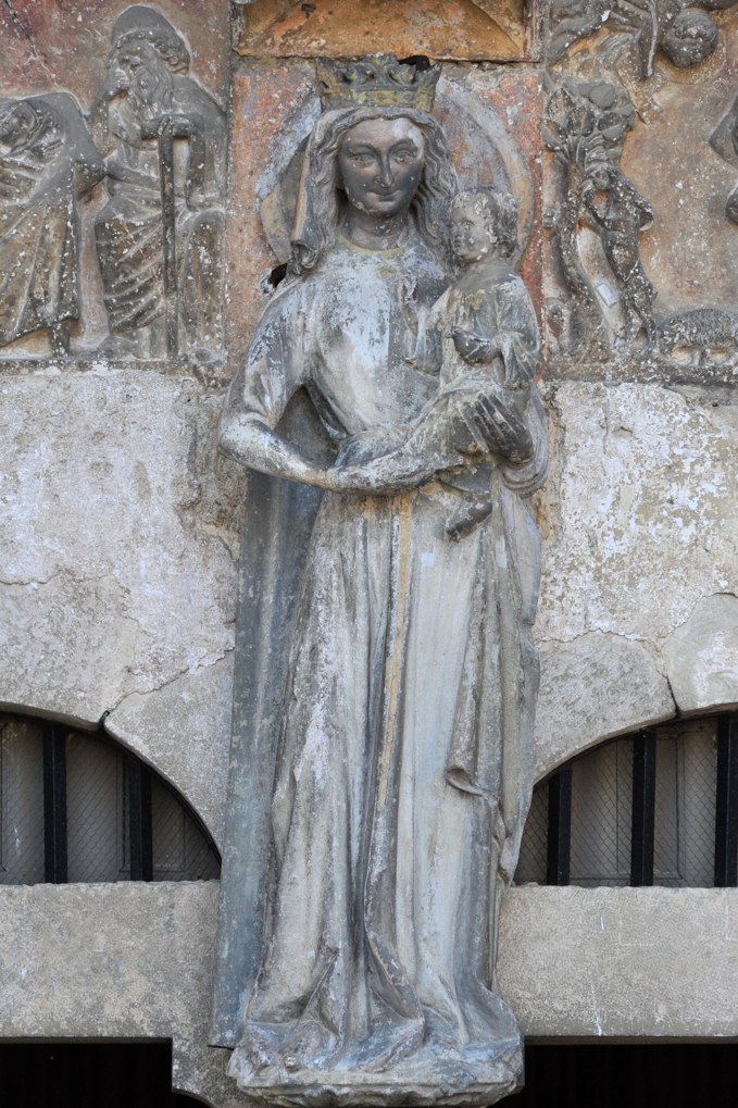 Rougemont - Vierge à l'Enfant au trumeau du portail