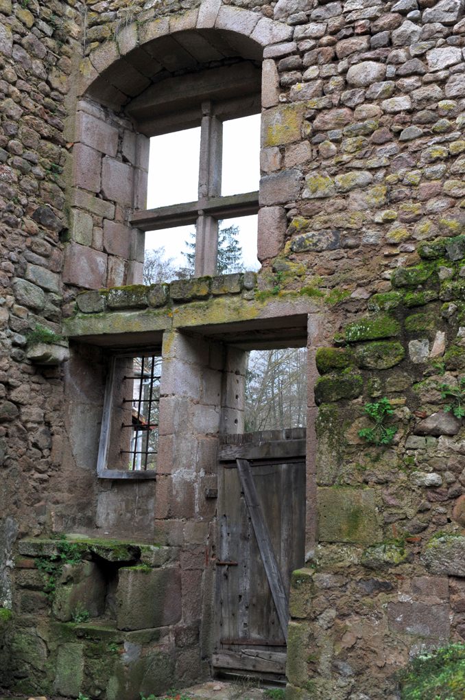 Mesvres - Ruines du prieuré