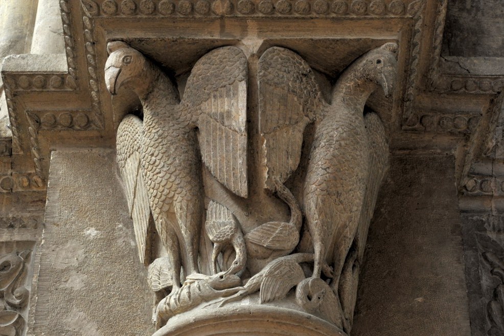 Chalon-sur-Saône - Cathédrale Saint-Vincent - Chapiteau de la nef : aigles (v. 1150)