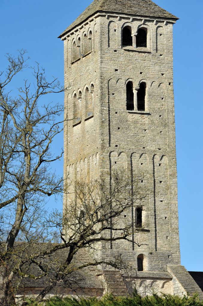 Chapaize - Ancienne église priorale Saint-Martin : le clocher (v. 1030)