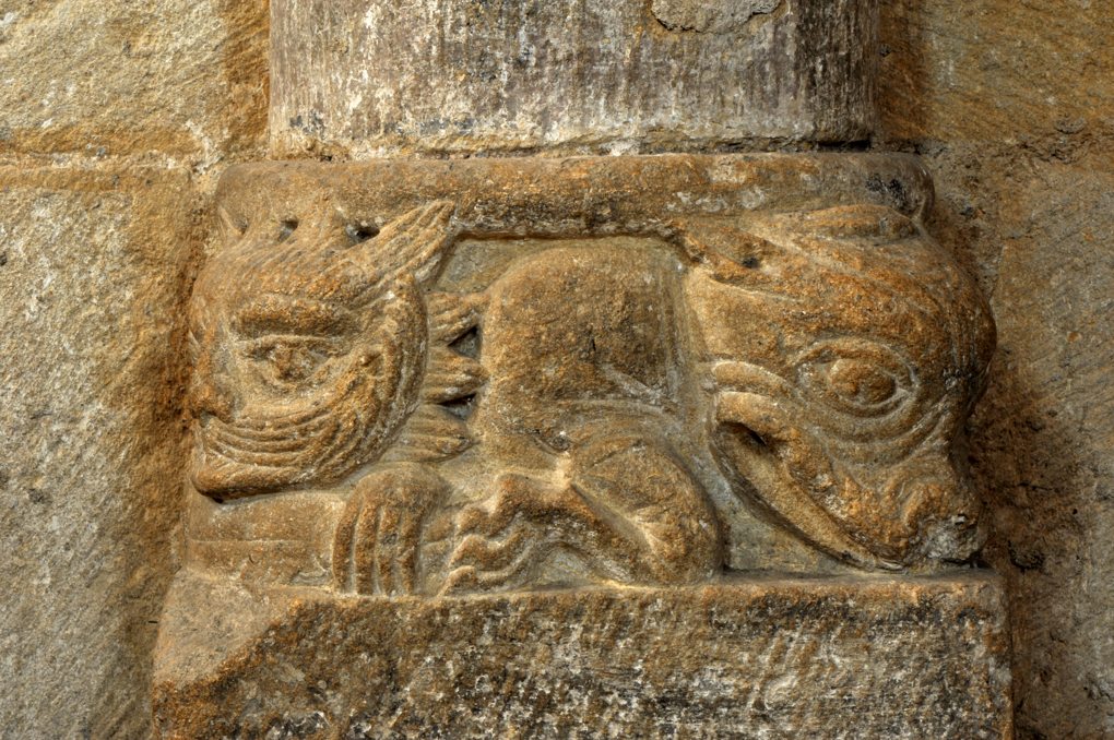 Iguerande - Ancienne priorale Saint-André (XIIe siècle) - Base de colonne