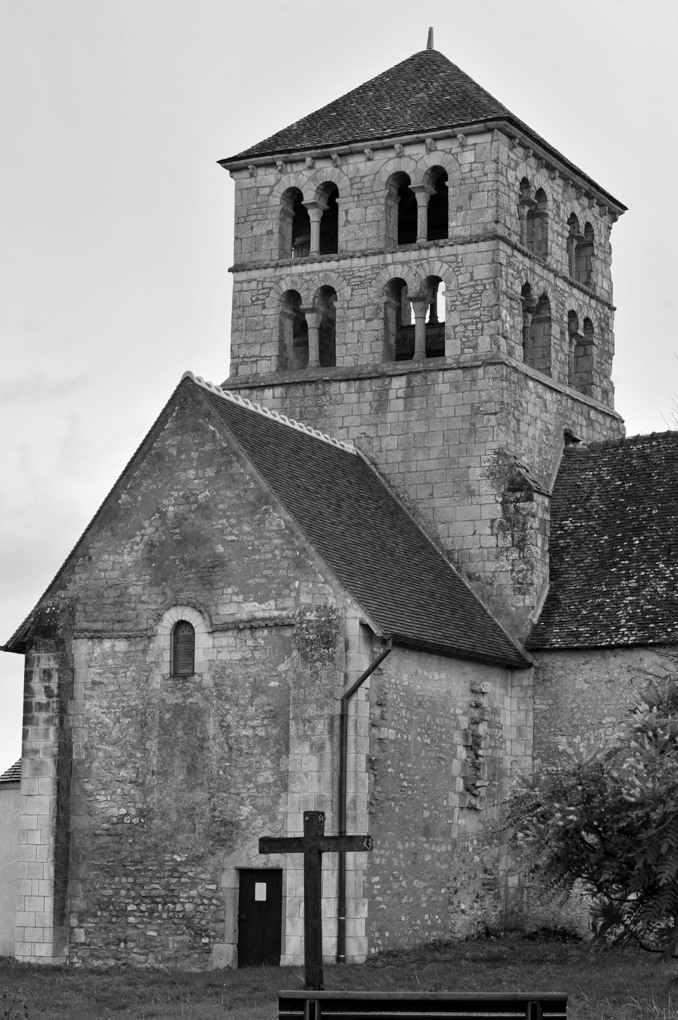 Béard - Eglise Saint-Laurent (XIIe siècle) - Clocher