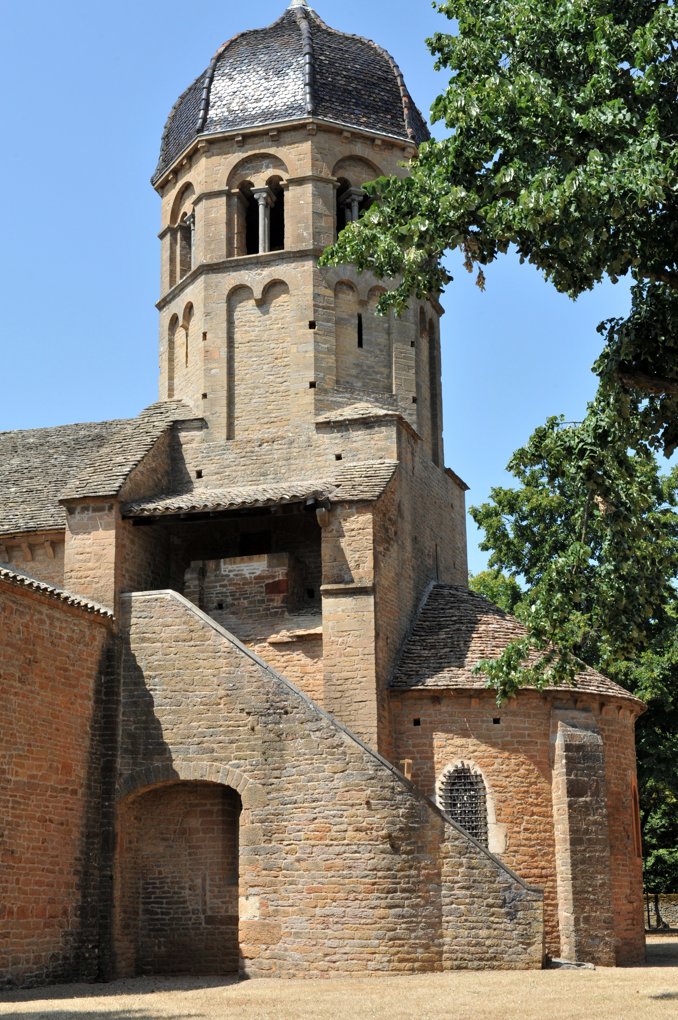 Charnay-lès-Mâcon - Eglise Saint-Pierre (aujourd'hui Sainte-Madeleine) : l'abside (XIIe siècle)