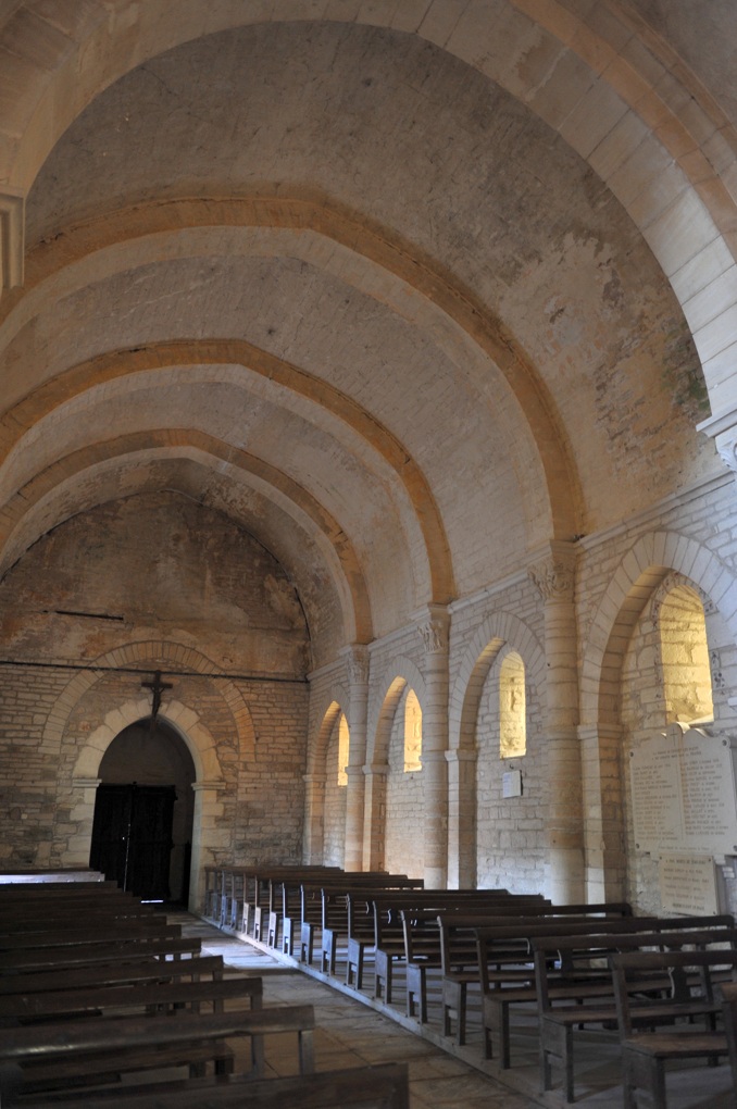 Chissey-lès-Mâcon - Eglise Saint-Pierre (XIIe siècle) - La nef
