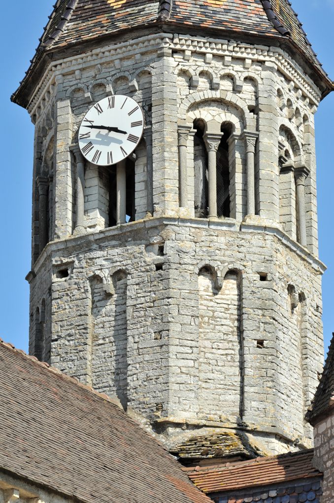 Clessé - Eglise Notre-Dame (XIIe siècle) : le clocher octogonal