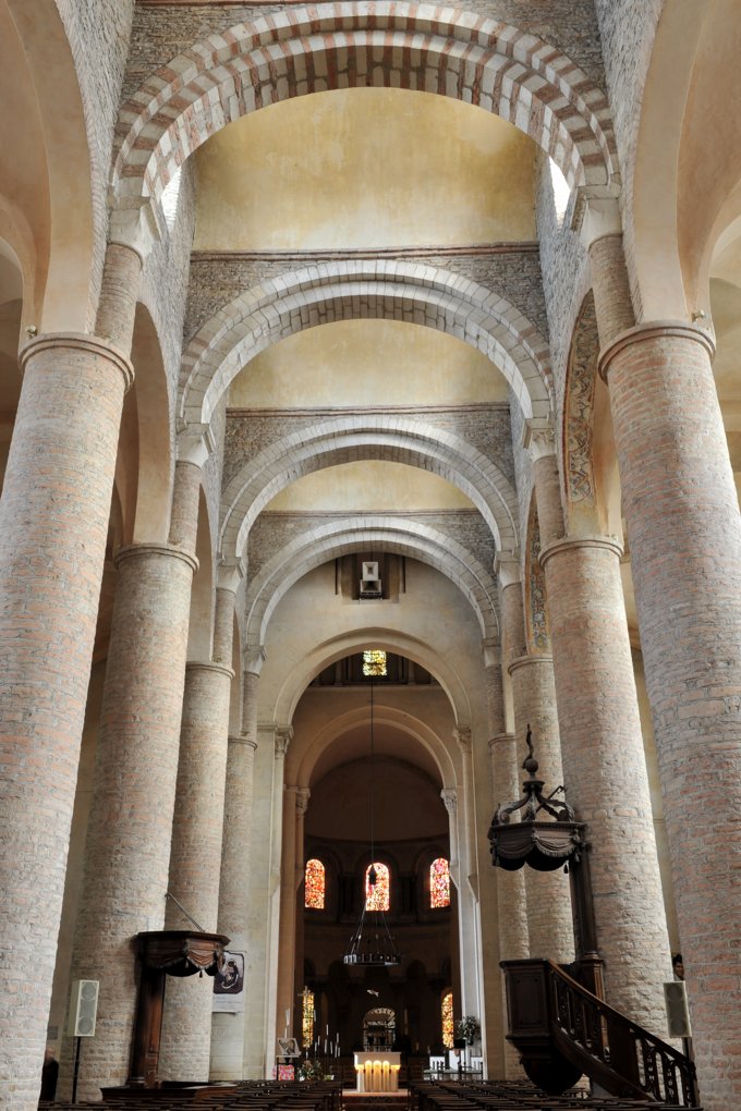 Tournus - Abbaye Saint-Philibert : la nef