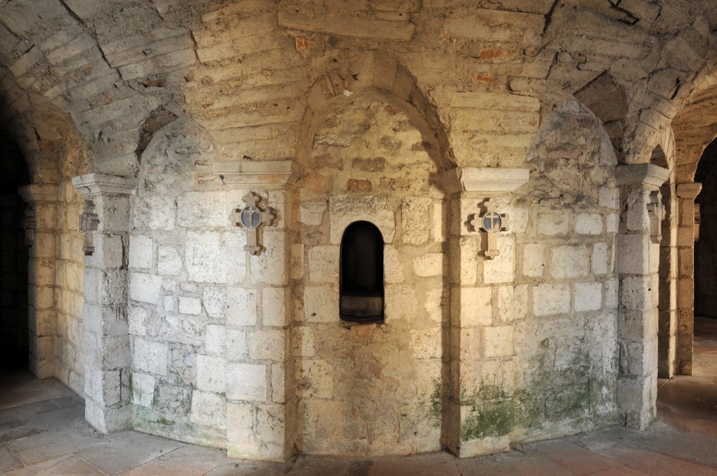 Tournus - Abbaye Saint-Philibert : la crypte