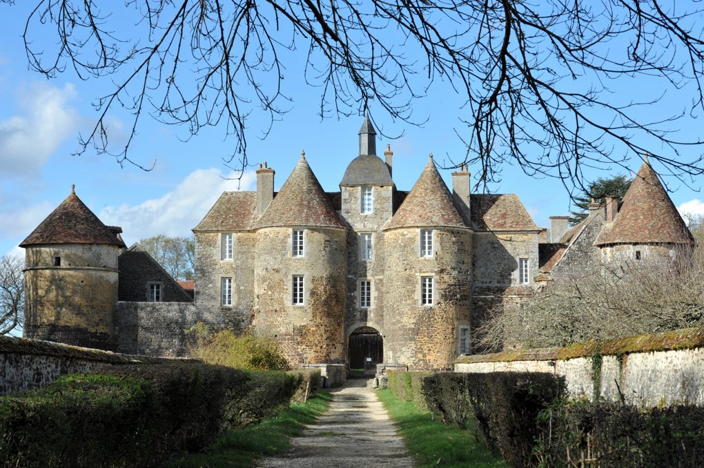 Treigny - Château de Ratilly (XIIIe-XVe siècle)