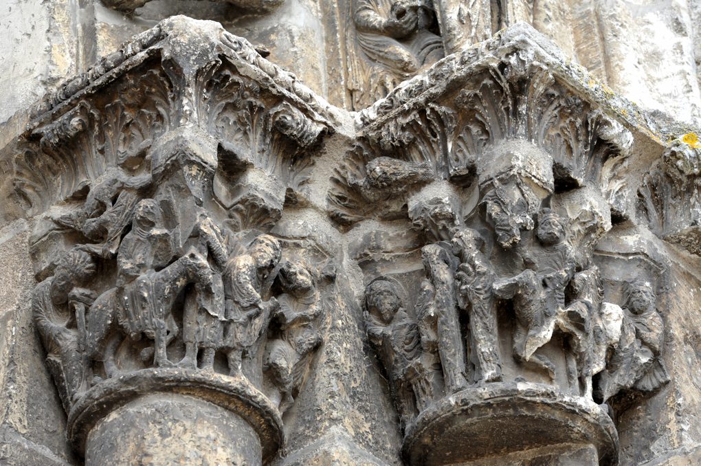 Vermenton - Eglise Notre-Dame - portail ouest : chapiteaux des ébrasements
