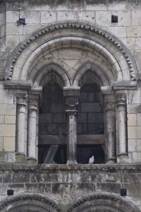 Auxerre - Eglise Saint-Eusèbe (XIIe s.) : baie du clocher