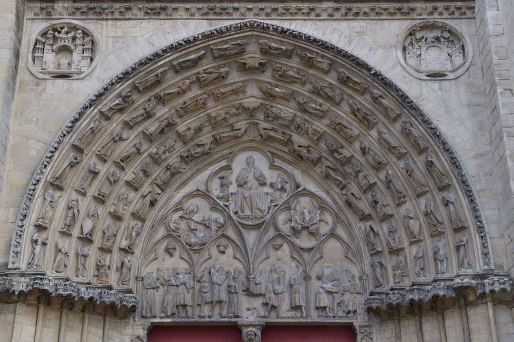 Sens - Cathédrale Saint-Etienne (XIIe-XVIe siècle) - portail central Saint-Etienne : tympan