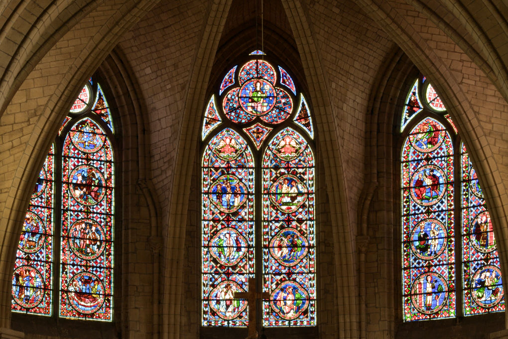 Sens - Cathédrale Saint-Etienne (XIIe-XVIe siècle) : hautes verrières du choeur (v. 1250)