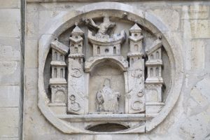 Sens - Cathédrale Saint-Etienne (XIIe-XVIe siècle) - façade de la cathédrale : détail