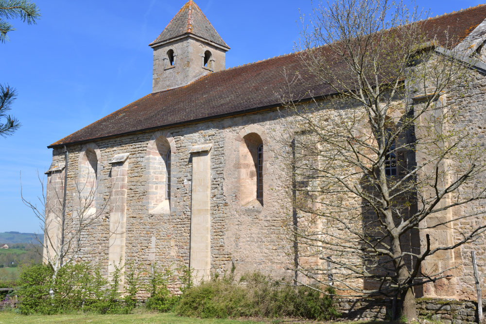 Sigy-le-Châtel - Nef de l'ancienne priorale Saint-Nicolas (XIIe s.)