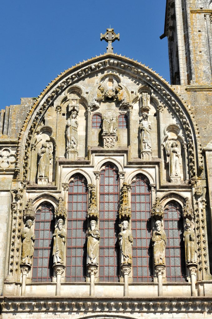 Vézelay - Abbatiale : le fronton gothique (v. 1250)
