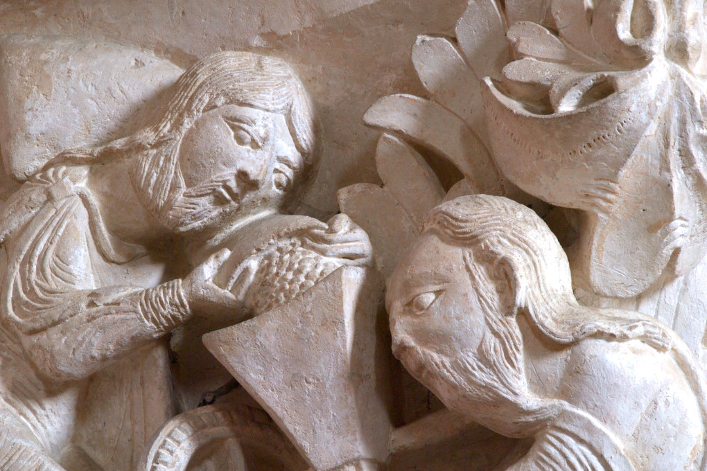 Vézelay - Basilique Sainte-Madeleine - Chapiteau de la nef - Le Moulin mystique : Moïse et saint Paul (v. 1130)