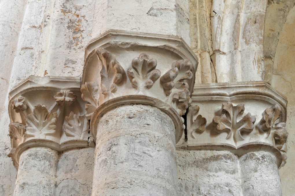 Sacy - Eglise Saint-Jean-Baptiste (XIIe-XIIIe siècle) : chapiteaux gothiques