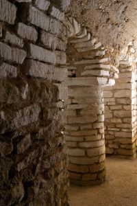 Cry - Eglise Saint-Julien : la crypte (début du XIe s.)